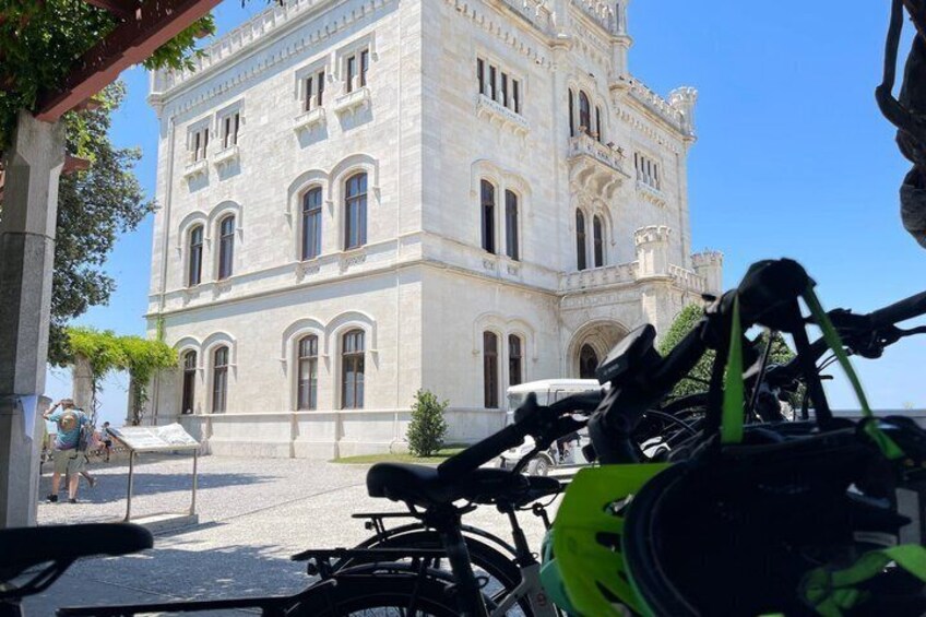 Trieste E-Bike Tour: Old Town, Miramare Castle and Gelato 2