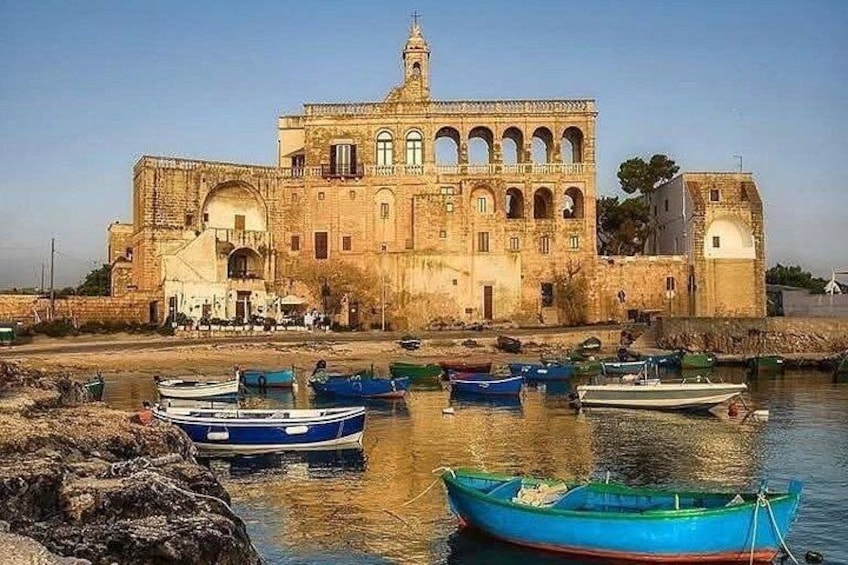 Boat Tour of the Polignano a Mare Coast with Aperitif 4
