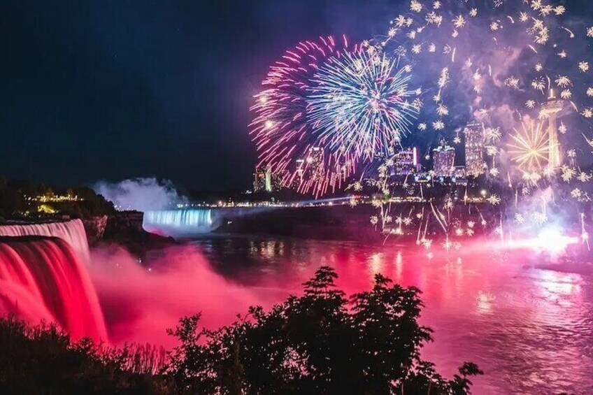  Fireworks & Falls Glow Walking Tour Canada + Skylon Tower  2