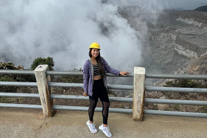 Private Tour to Poás Volcano with Local Strawberry Tasting 4