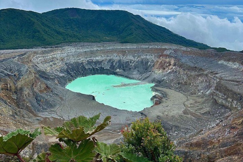 Private Tour to Poás Volcano with Local Strawberry Tasting 2