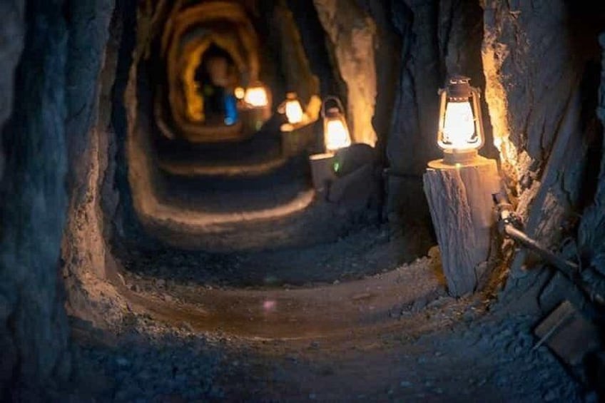 El Dorado Gold Mine & 7 Magic Mountains Tour 1
