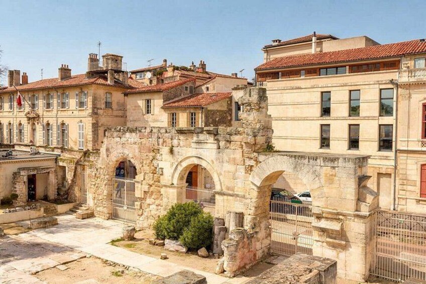 Hello Arles: Private 2-Hour Intro City Walk with Local Guide 3