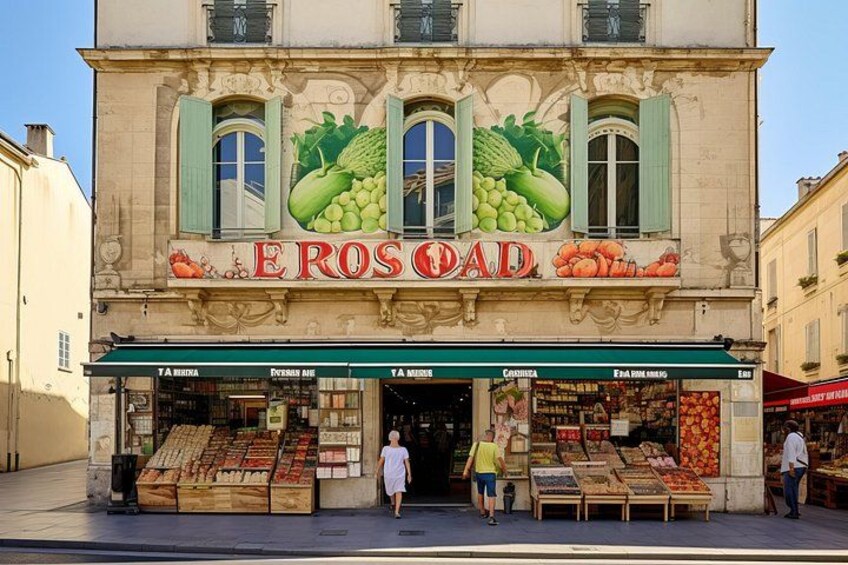 Hello Arles: Private 2-Hour Intro City Walk with Local Guide 4
