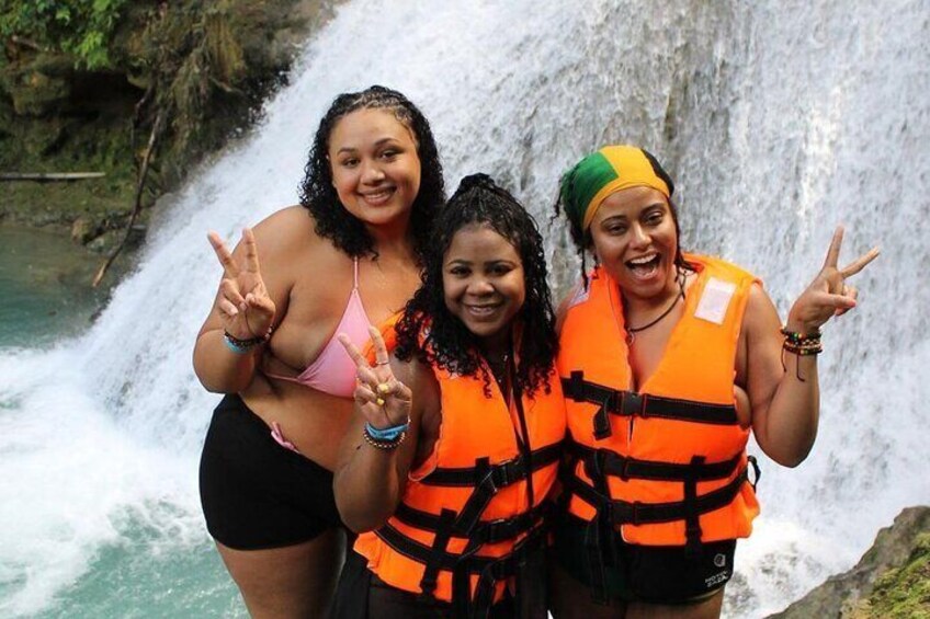Blue Hole and River Tubing Ocho Rios 2