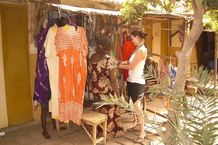 Banjul Tour Arch 22 Market Hospital and Beach 3