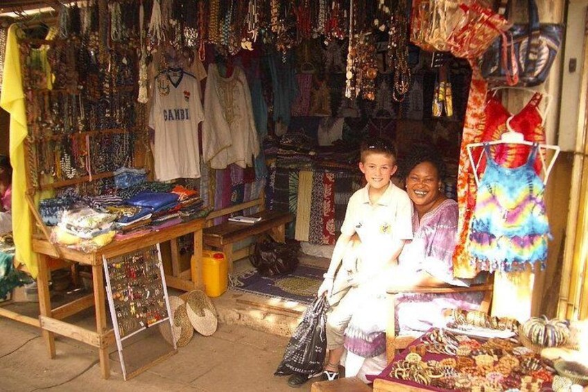 Banjul Tour Arch 22 Market Hospital and Beach 5