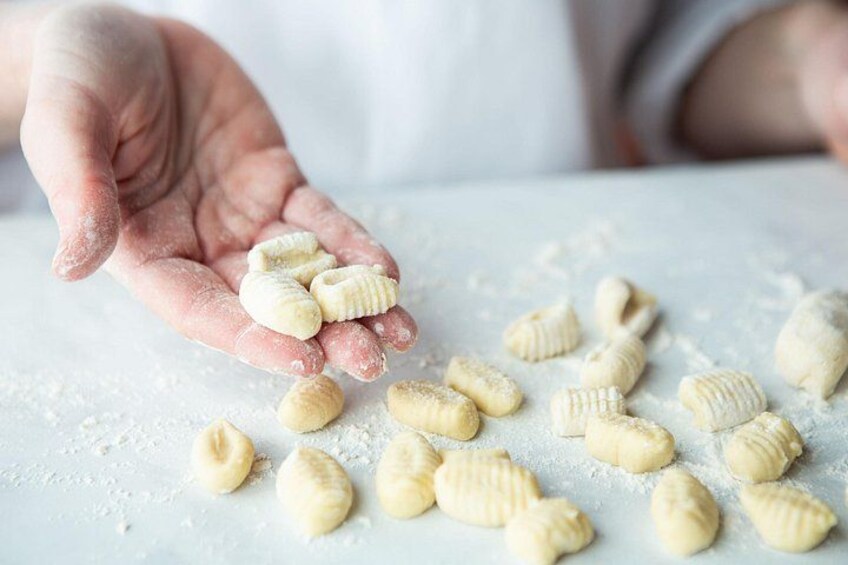 Pasta, Gnocchi & Panna Cotta in Tuscan Kitchen (4-Course Meal) 4