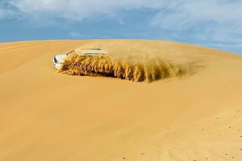 Abu Dhabi Private Morning Desert Safari with Sandboarding 2