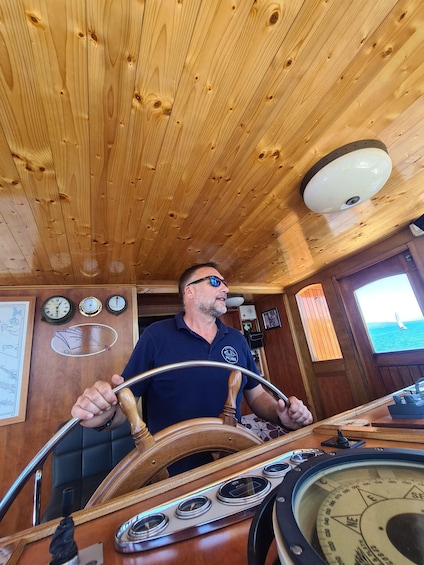 Picture 18 for Activity Boutique Islands Swimming Cruise with Lunch & Open Bar 4