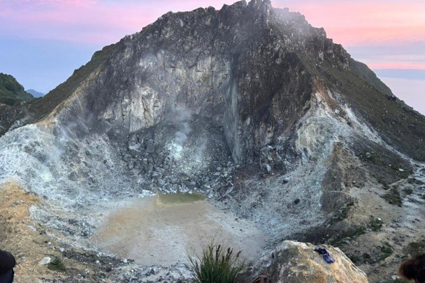 Hiking Sibayak volcanoe and city tour arround Berastagi 4