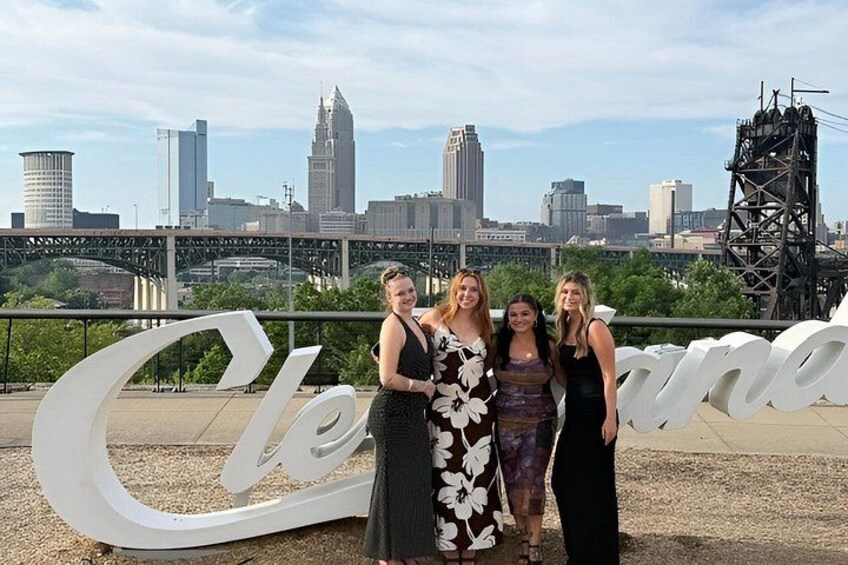 Uncorked in The Land - Wine, Cocktails & City Views 2