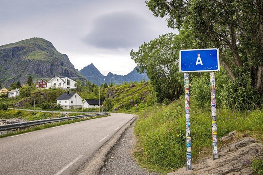 Å 2