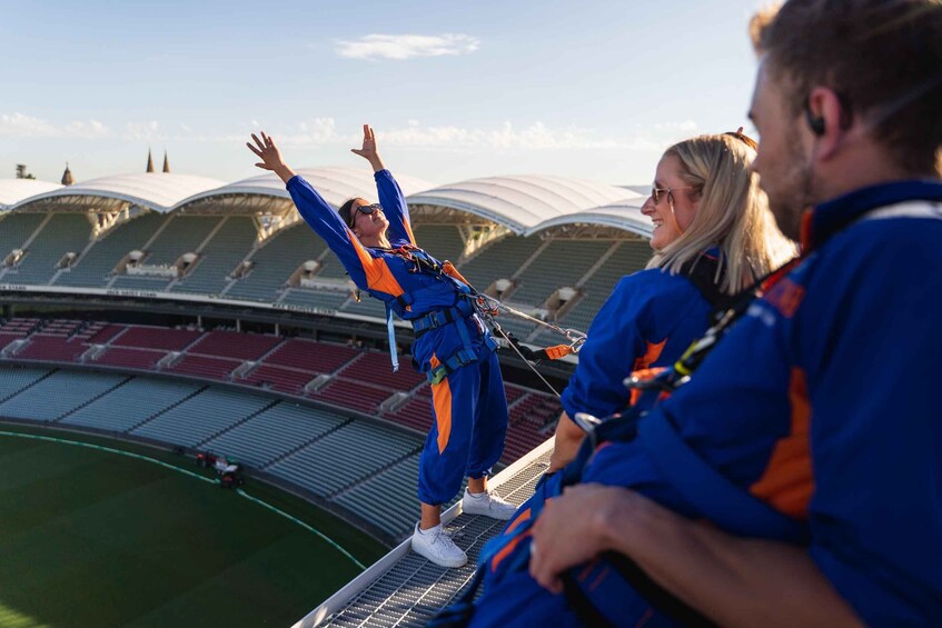 Adelaide: Rooftop Climbing Experience of the Adelaide Oval 1