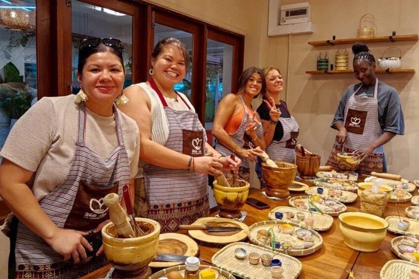 Thai Cooking Class in Bangkok's Old Town with Market Tour 4