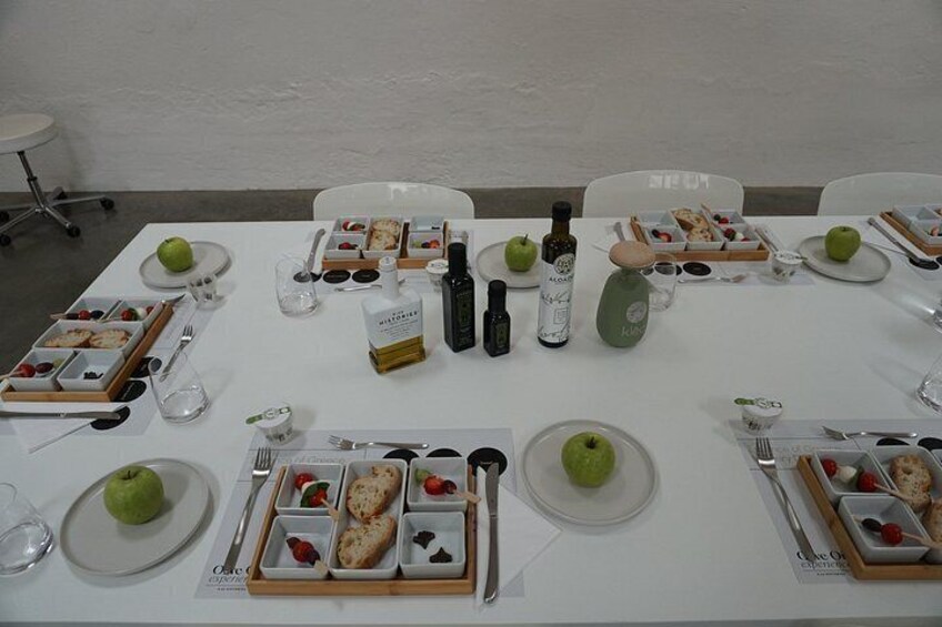 Olive Oil Experience by 8:26 Histories in Munich 5