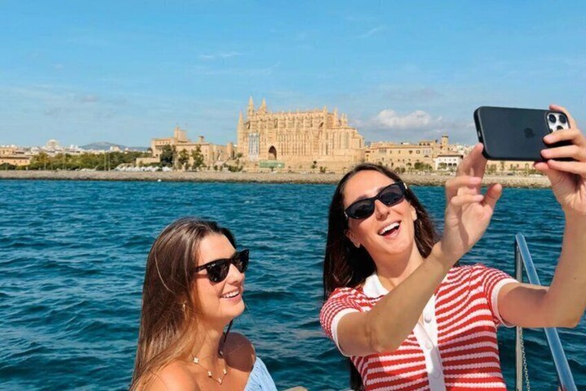 Palma city cruise with iconic views 1