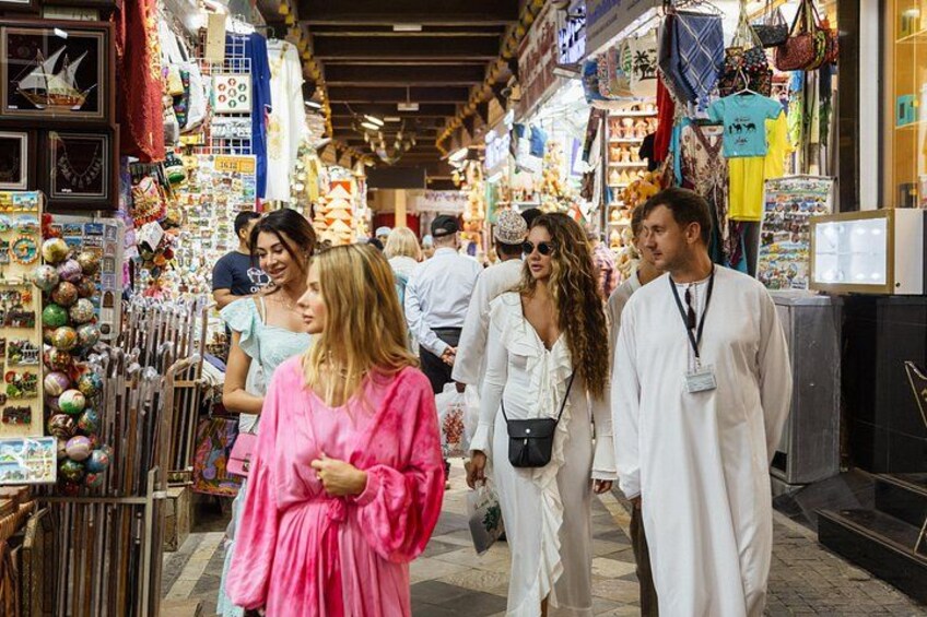 Muscat Guided Walking Tour of Corniche, Souq and Mutrah Fort 1