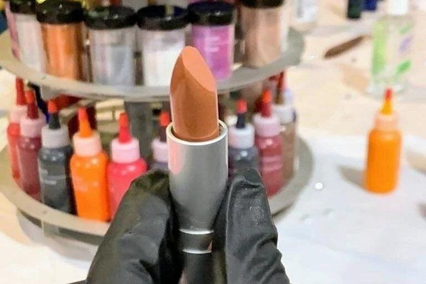 Custom Lipstick or Lip Gloss Creation Experience 2