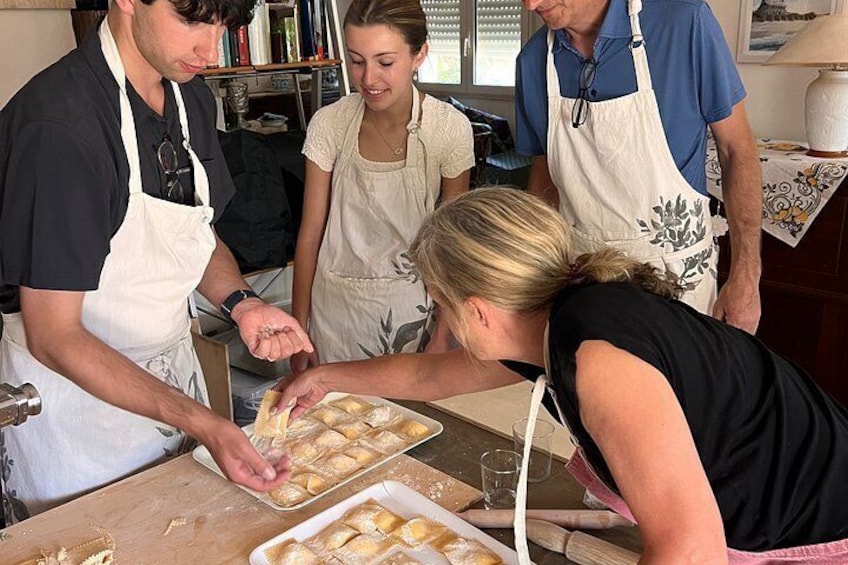 Traditional cooking class in Syracuse 3