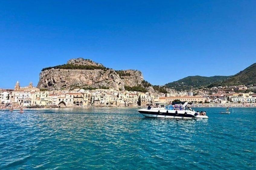 Cefalù : Mini Yacht Tour with Aperitif, Snorkeling and Caves 3