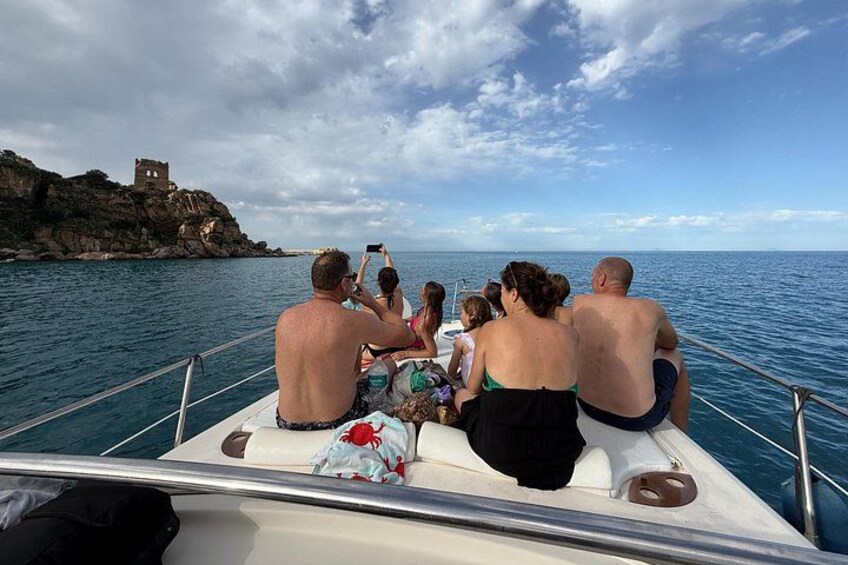 Cefalù : Mini Yacht Tour with Aperitif, Snorkeling and Caves 2
