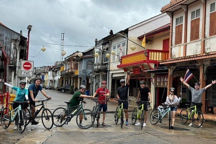 The heart of Old Town Takua Pa.
Colorful streets, timeless buildings, and the perfect photo with your ride crew! 5