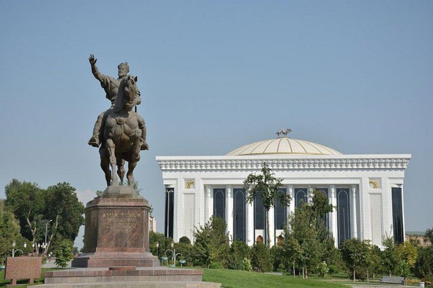 Tashkent: Guided Walking & Food Tour with Local Guide 2