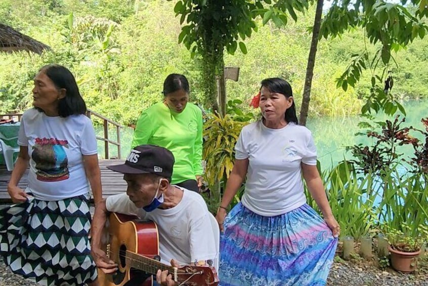 Serenade by the community 1
