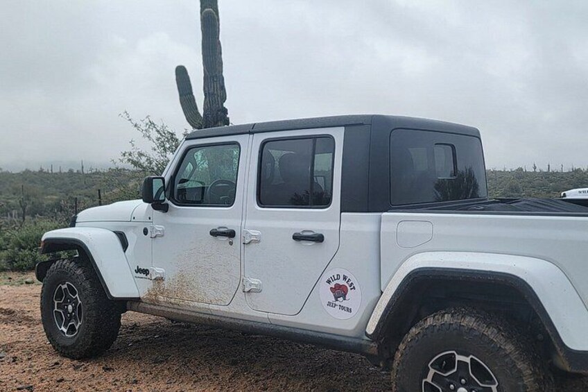 Public Day Jeep Tour with stop at the Rio Verde 2