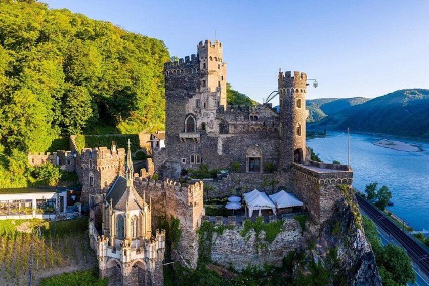 from Frankfurt: River Rhein, Ruedesheim, Loreley and Mini Cruise 2