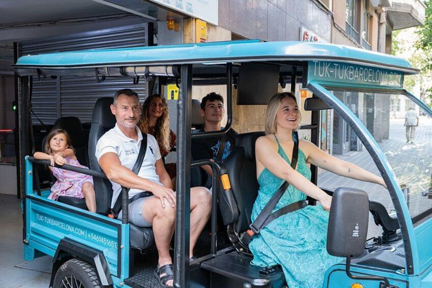 Barcelona Essentials Private Tuk-Tuk Sightseeing Tour 3