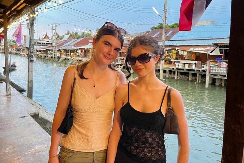Amphawa and Railway Market and Boat Ride Optional Luxury 4