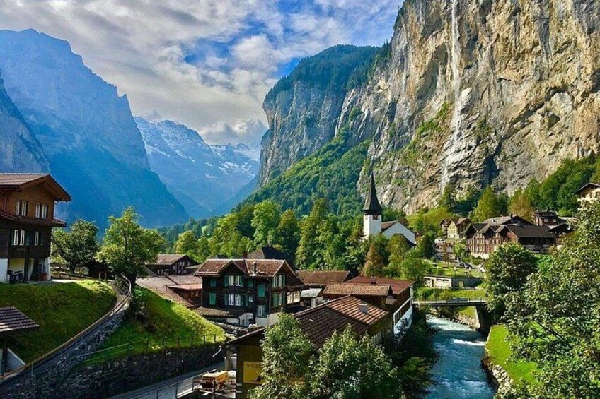 From Basel: Swiss Alps, Lauterbrunnen, Beatus Caves Small Group 1