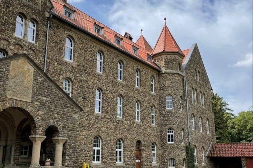 Luxembourg: WWII Battlefield, Castle & Abbey Private Day Tour 2