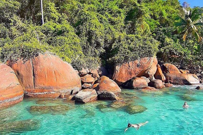 Speedboat Tour Lagoons Route of Ilha Grande 2
