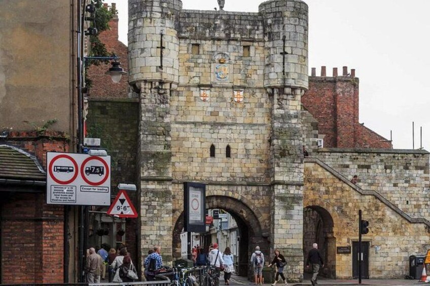 York’s Haunted Pubs: A Self-Guided Walking Tour 2