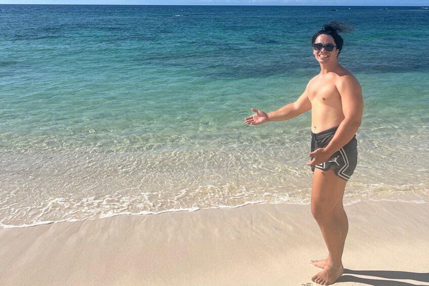 Makalawena Hike and Swim with Native Hawaiian 4
