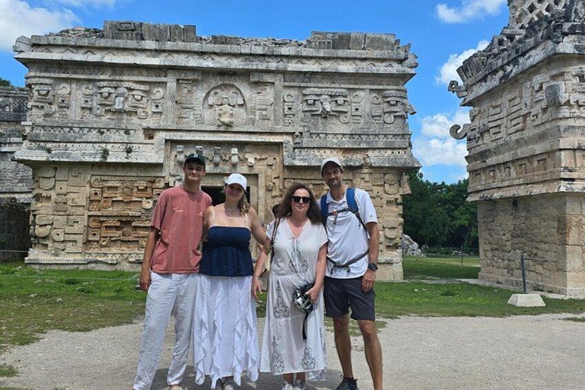 Chichen Itza and 2 cenotes from Valladolid shared transport 4