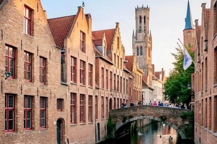 Private Tour in Bruges, with Local Guide + Chocolate and Beer 1