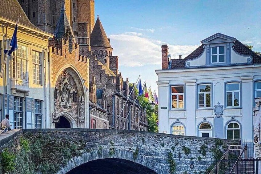 Private Tour in Bruges, with Local Guide + Chocolate and Beer 2