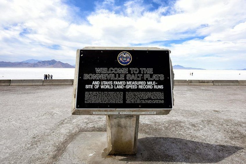 Explore Bonneville Salt Flats Journey to the Edge of the World 1