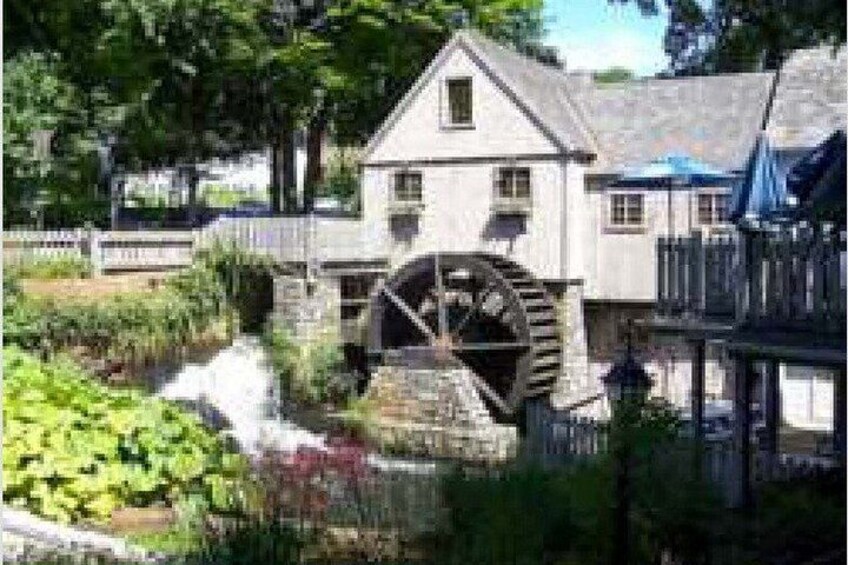 Tour to Plymouth including Plimoth Patuxet Museum and Mayflower 2