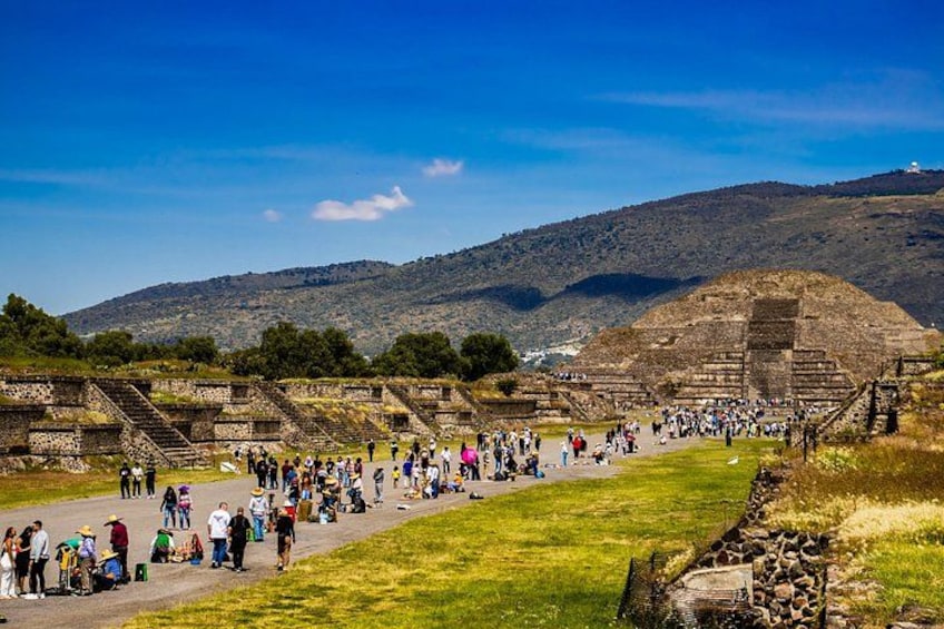 From Mexico City: Teotihuacan and Basilica of Guadalupe Tour 5