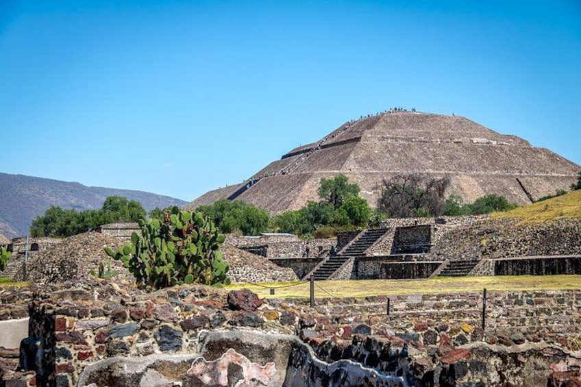 From Mexico City: Teotihuacan and Basilica of Guadalupe Tour 2