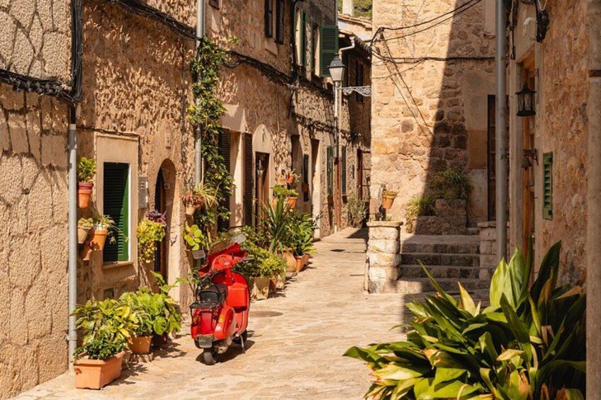 Mallorca Scenic Villages Tour with Traditional Lunch 2