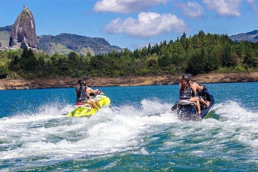 Tour to Guatapé From Medellin by Private Transportation 4