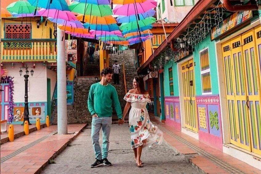 Tour to Guatapé From Medellin by Private Transportation 5