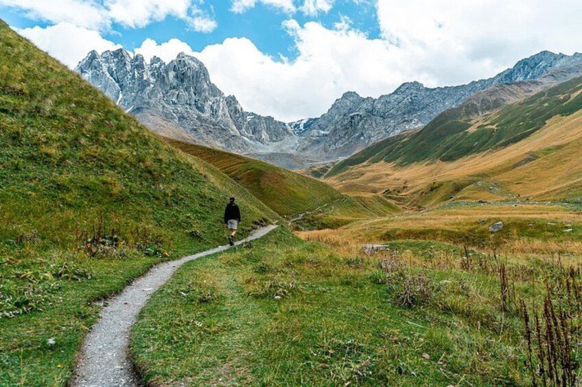 Juta Valley Day Trip with 4WD Transport from Kazbegi 3