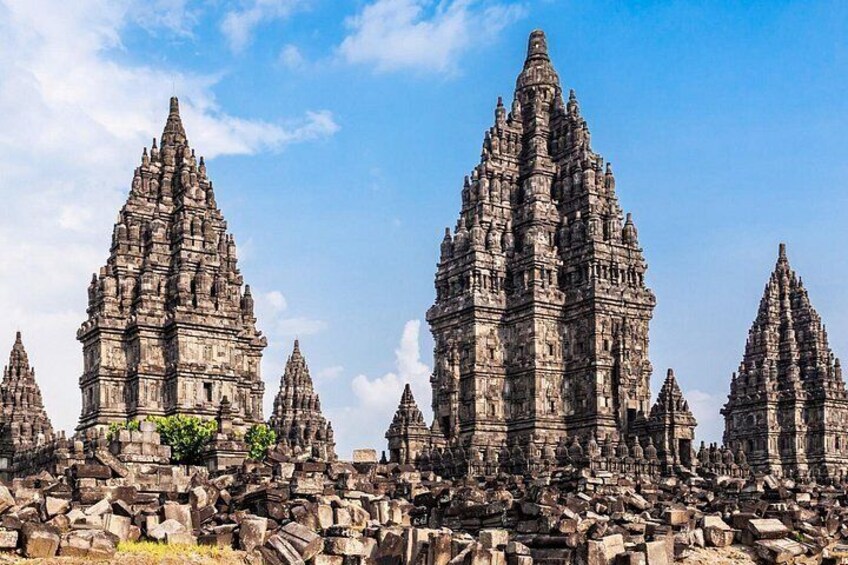 Located just outside Yogyakarta, this 9th-century UNESCO World Heritage Site is a must-see for history lovers, culture enthusiasts, and travelers seeking unforgettable experiences. 2